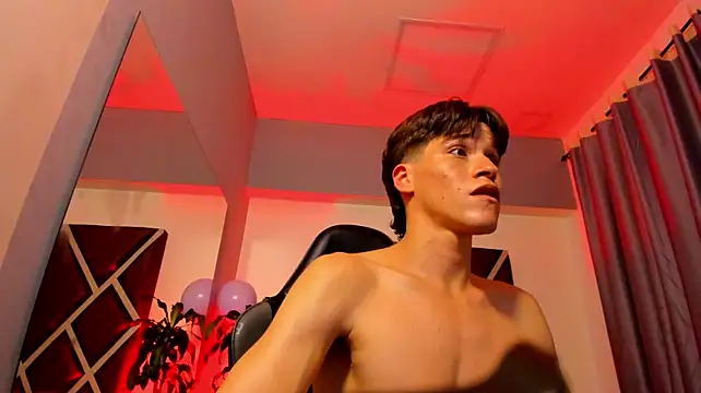 Axel_Royce Live XXX-Chat