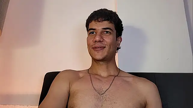 Derek_stud_ élő XXX-chatje
