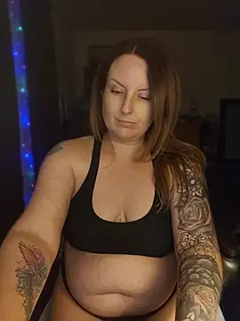 TattedMamaXOXO's Live XXX Chat