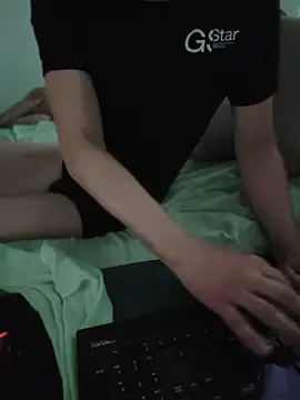 Strawberry_DELiGHT's Live XXX Chat