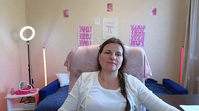 Mirabelle_Velvet's Live XXX Chat