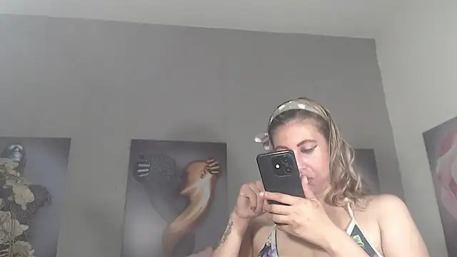 Chat +18 de AntonellaBlanc ao vivo