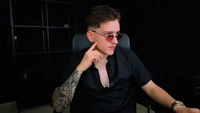 FelixStarkk 라이브 XXX 채팅