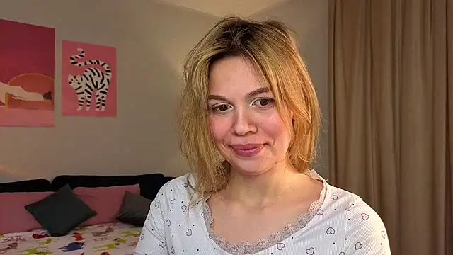 SunTaliaStar Adlı Modelin Canlı XXX Sohbeti