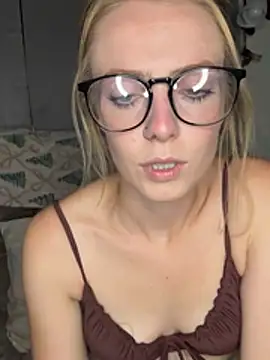 dirtylittlefantasyn Live XXX chat