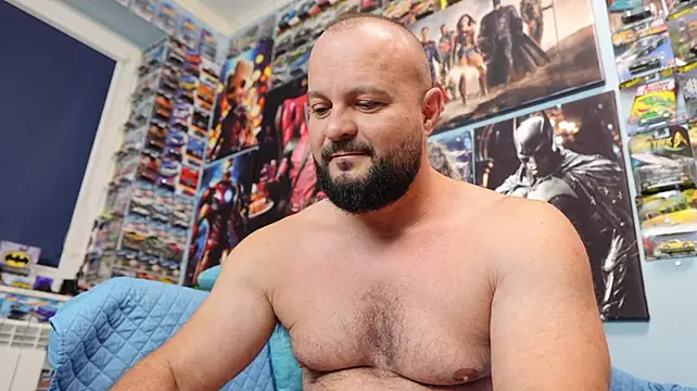 Muscle_Bear Show in webcam
