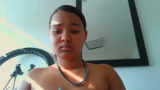 Czat XXX na żywo – indianaphrodite1
