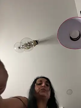 Chat XXX en directo de hotadhara01