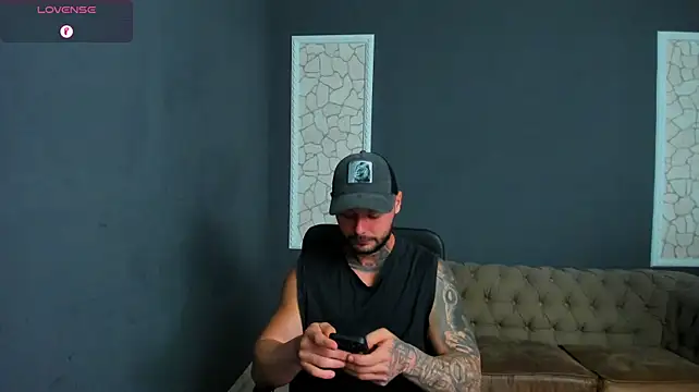 BrianHunts XXX ч ат на живо