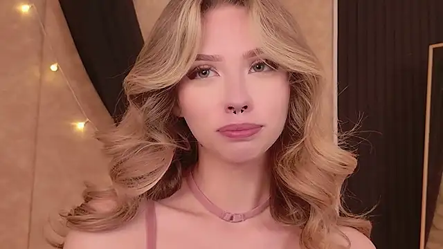 צ'אט XXX בשידור חי של Sierra_Fane