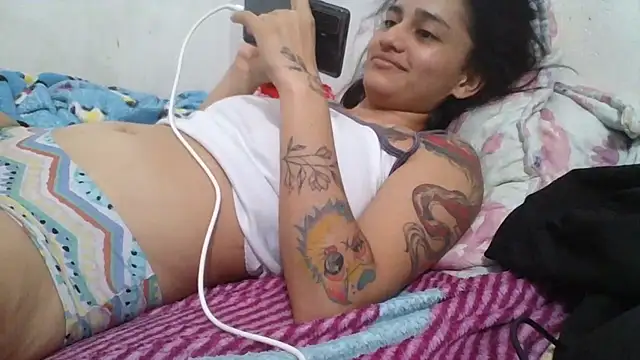 girl_tits' Live XXX Chat