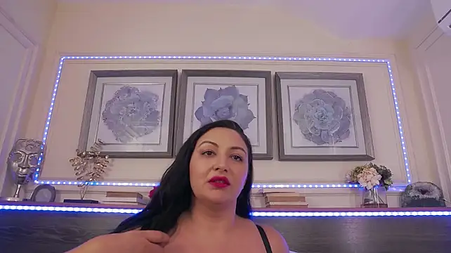 Онлайн чат XXX BustyEva_