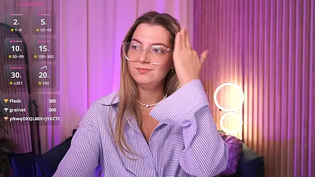 LucreciaStorm's Live XXX Chat