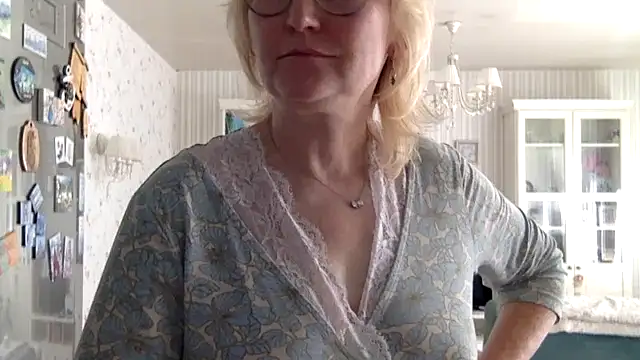Zeyona লাইভ XXX চ্যাট