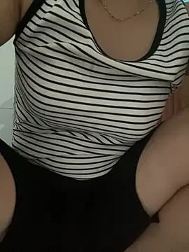 Milk_Mom99 Webcam-Show