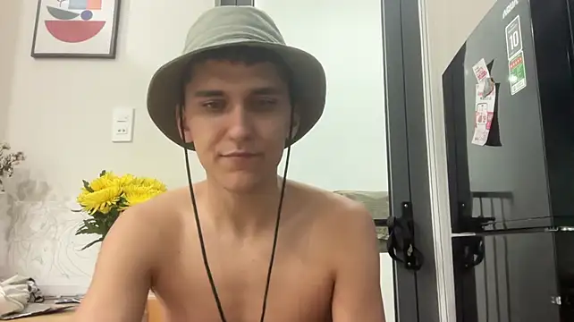 Онлайн чат XXX Adrian_Coles
