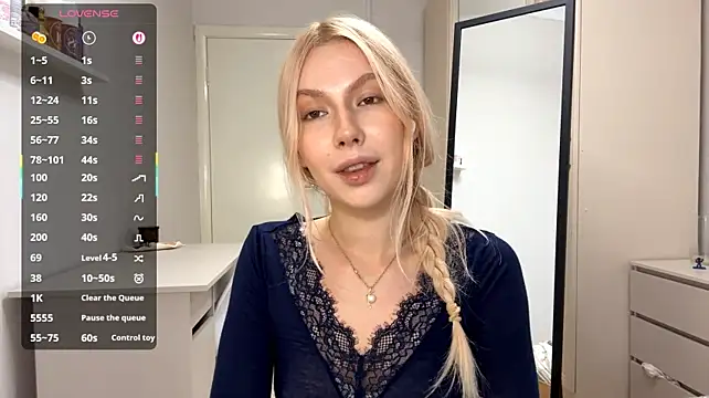 XXX chat uživo modela PlatinumLuxe