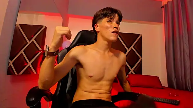 Axel_Royce 现场XXX聊天