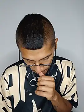 Hard_brown03 Chat XXX live