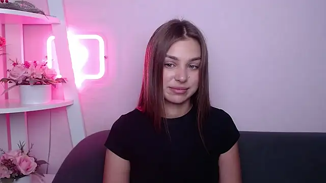 MilanaAngelAs Chat XXX in diretta