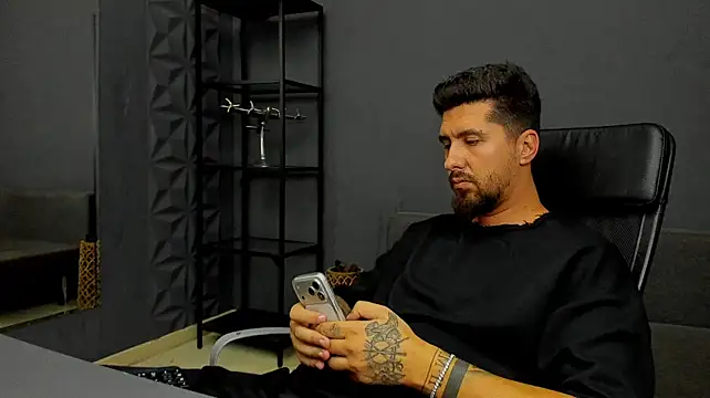 LoganStroud Obrolan Langsung XXX