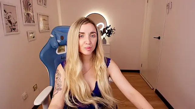 White_F0x's Live XXX Chat