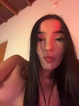 _mia_ferrer live XXX chat