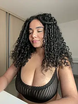 Curlyierr 라이브 XXX 채팅