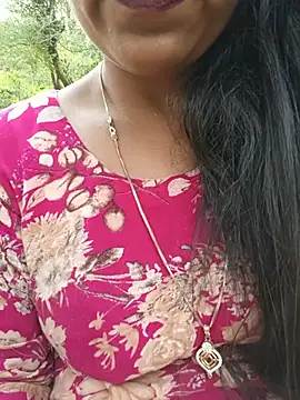 YOURBHABI143 Webcam-Show