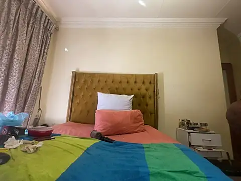 xXXSexyamazon Adlı Modelin Canlı XXX Sohbeti
