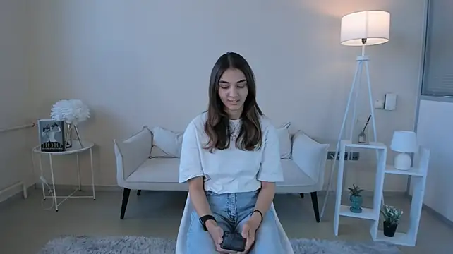 PilarKole Adlı Modelin Canlı XXX Sohbeti