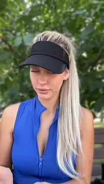 KikiWatson XXX чат на живо