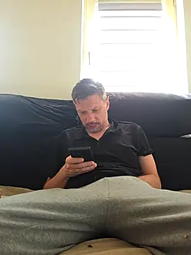 tomek84 – Naživo XXX chat