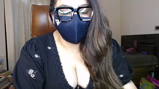 Chat XXX ao vivo de SEXY-Sardarni