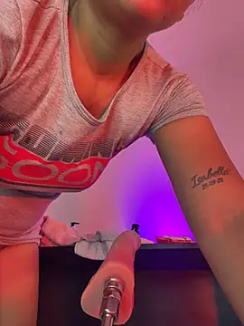 Aliceroys__ Chat XXX in diretta