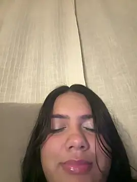 Chat +18 de violetaluxe ao vivo