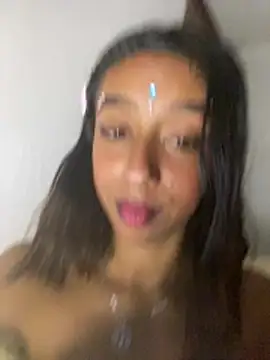 DakottaVelvett17 Adlı Modelin Canlı XXX Sohbeti