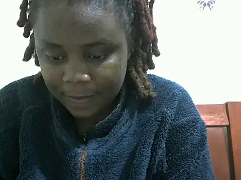 ebonyzoey Adlı Modelin Canlı XXX Sohbeti