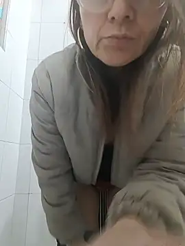 Dannial51 Adlı Modelin Canlı XXX Sohbeti