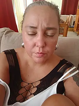 islandwoman Chat XXX in diretta