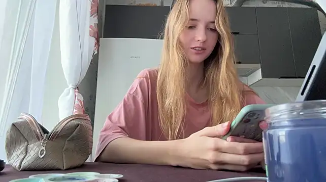 XXX chat uživo modela LuiseFurbeck