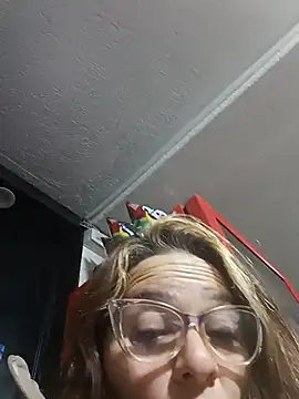 Dannial51 现场XXX聊天