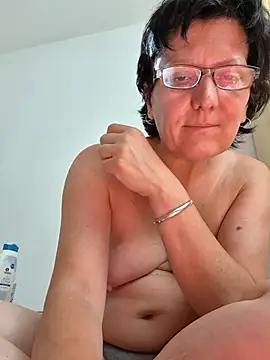 Vera_Elle élő XXX-chatje