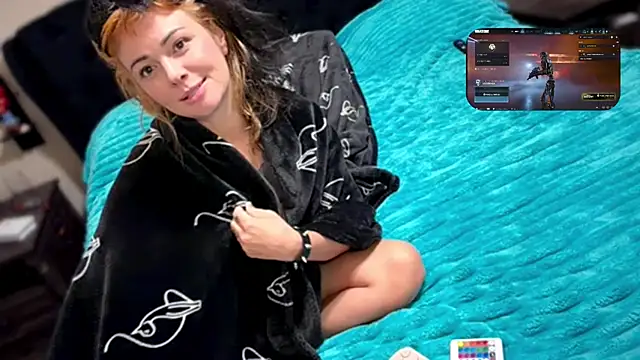 MarlaFknSinger élő XXX-chatje