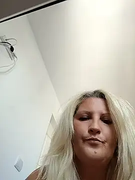 Czat XXX na żywo – Divineblond
