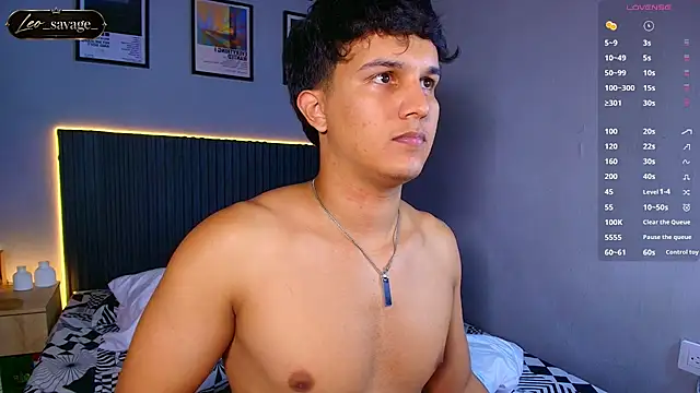 Leo_Savage_ live XXX chat