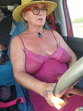 Hot-Muci Live XXX-chat