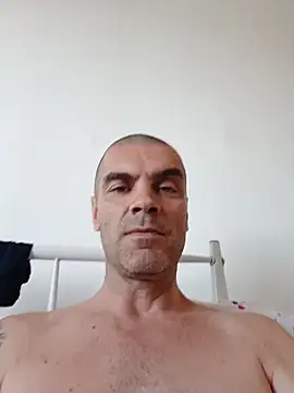 SIRMASTERDOMINATORXXL Adlı Modelin Canlı XXX Sohbeti