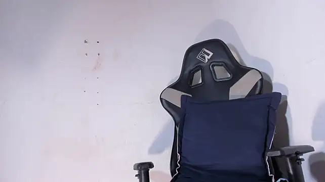Kael_cassian Chat XXX live
