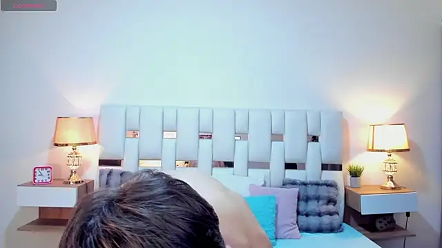 Zeus_damian21のライブXXXチャット